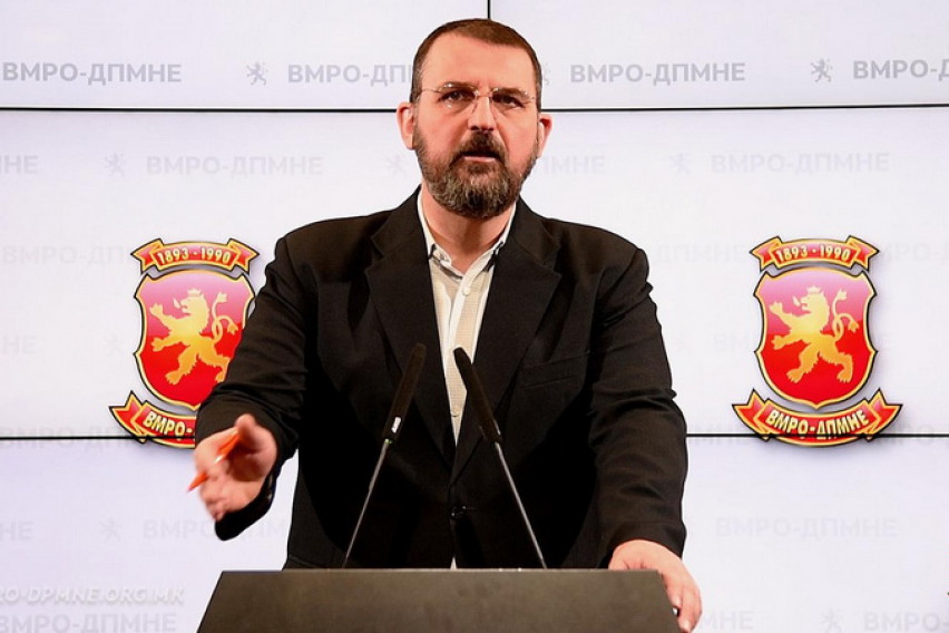 Зоран Заев прокоцка уште една година на Македонија