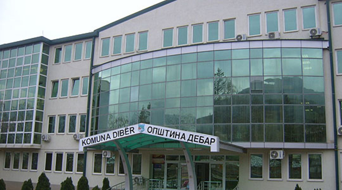 Алијанса, ВМРО-ДПМНЕ, Беса и ПЕИ jа преземаа власта во Дебар – СДСМ и ДУИ заминаа во опозиција