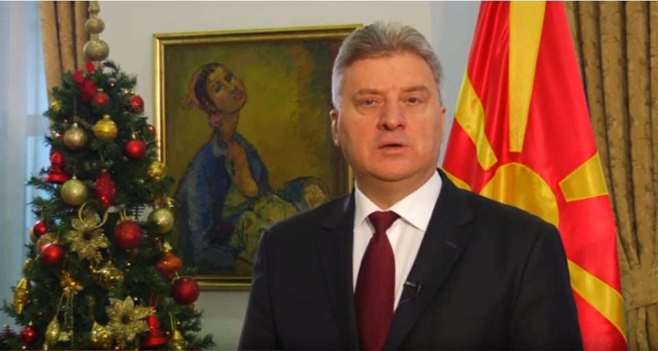 Иванов со честитка за Божиќ: На сите верници им посакувам домови исполнети со мир и радост