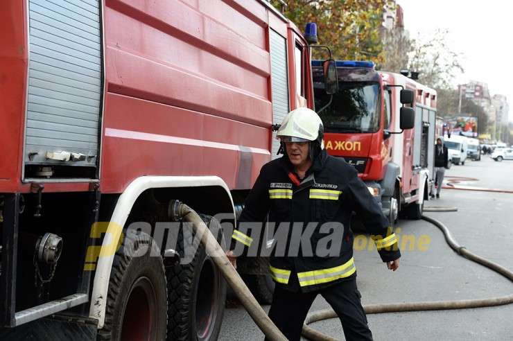 Два пожара за 24 часа во општина Сопиште, почина старец, а повреден е пожарникар