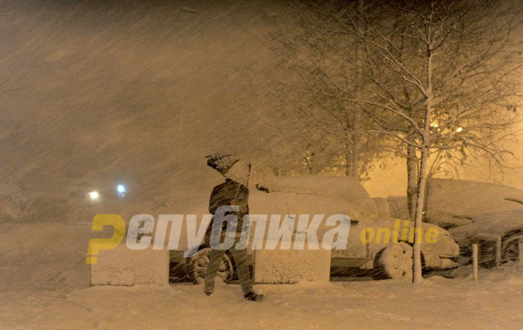 Снежењето почнува од утре, ќе трае цел понеделник