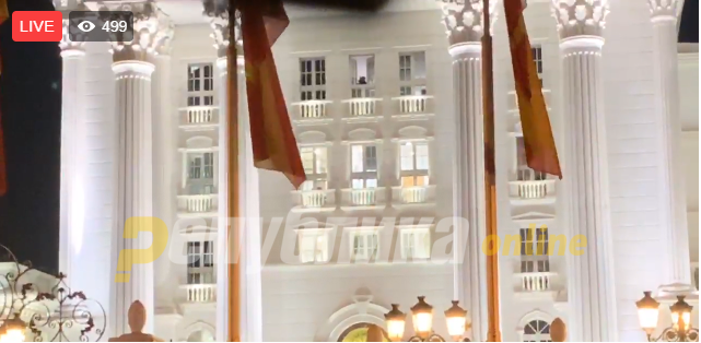 Од Владата и вечерва се полнaт црни тефтери – побезобразно