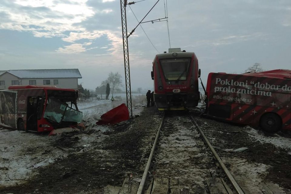 Автобусот бил полн со деца, момче и девојче на 15 години меѓу жртвите