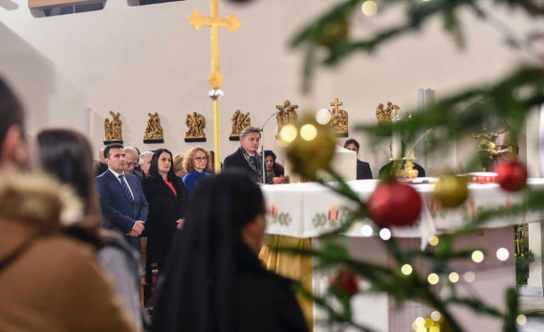 Заев: Да ги дочекаме идните денови исполнети со ведрина и верба