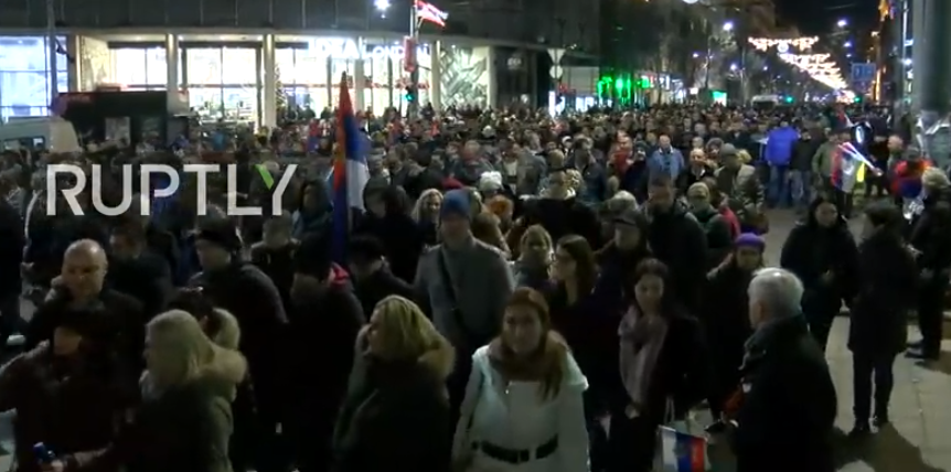 Белградските улици полни за посетата на Путин (во живо)