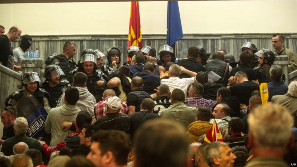 Судот амнестира уште пет лица за 27 април