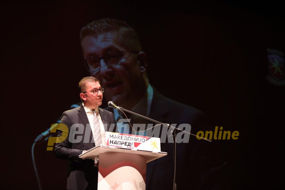 Мицкоски: Крвави ти се рацете Заев и нема вода што ќе ти ги измие