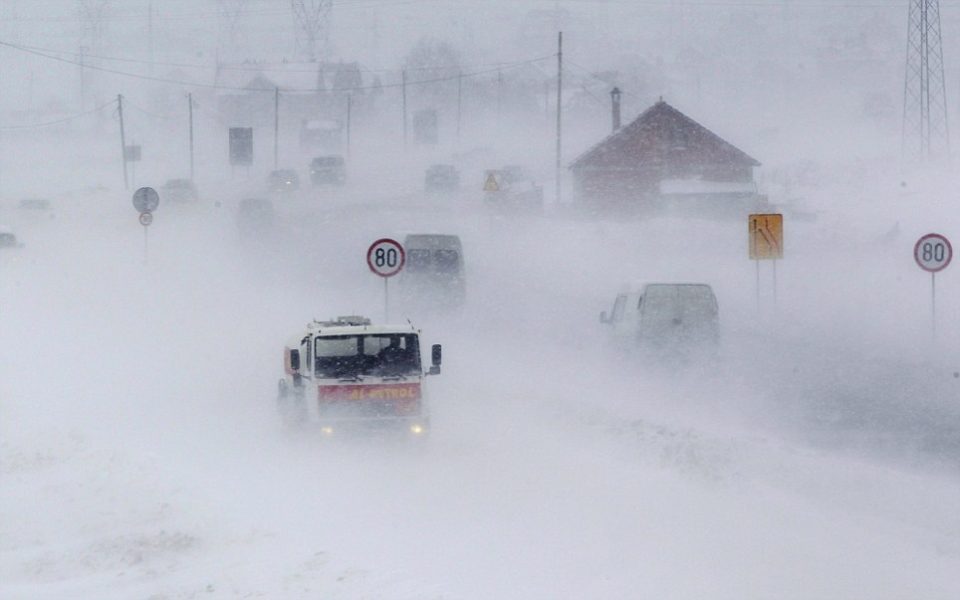 Најмалку шестмина загинати во невремето во Европа