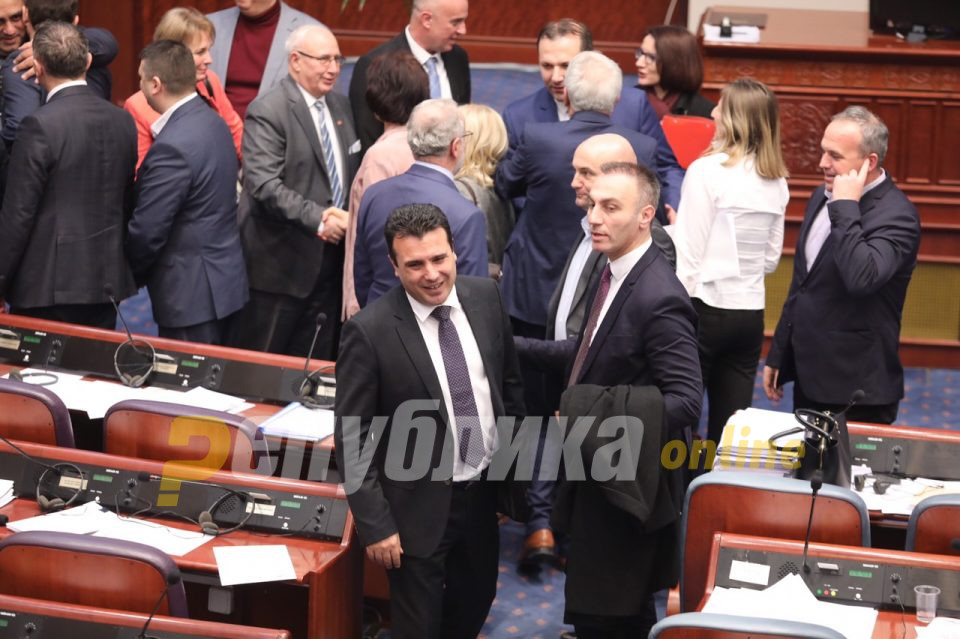 Хитлер одлучи да нема Евреи, а дека домашниов шљам ќе заврши како него, не се сомневам