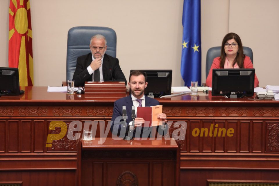 Димовски: Ќе предложам Јанева да не добие апанажа од Собранието