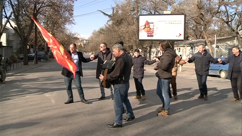 Средбата на 1 јануари во „Идадија“ 90- годишна традиција: Роберт Бојаџиски е новиот дебармаалски кум