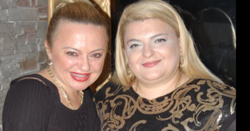 Не ја бива за фризерка, ама како психолог во државна фирма во оддел маркетинг може ќе направи кариера