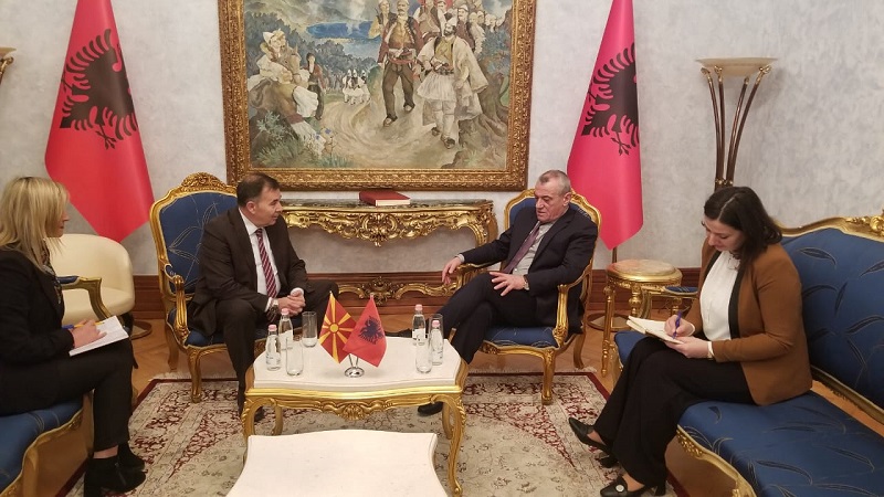 Албанската влада ја усвои одлука за прием на Македонија во НАТО
