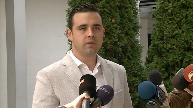 Героски до Костадинов: Лажеш ли само по навика?