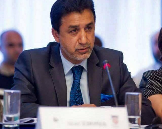 Е, море Амди, престани да ги гледаш Ромите како твој двор и лесен смет за продажба