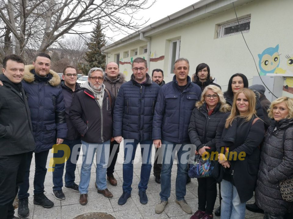 Карпош застана зад Силјановска