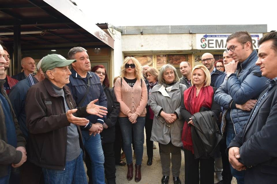 Мицкоски на средба со жителите на Тетовчанка: Животот во Македонија не се разубавените бројки кои ги кажува власта, туку маката на граѓаните