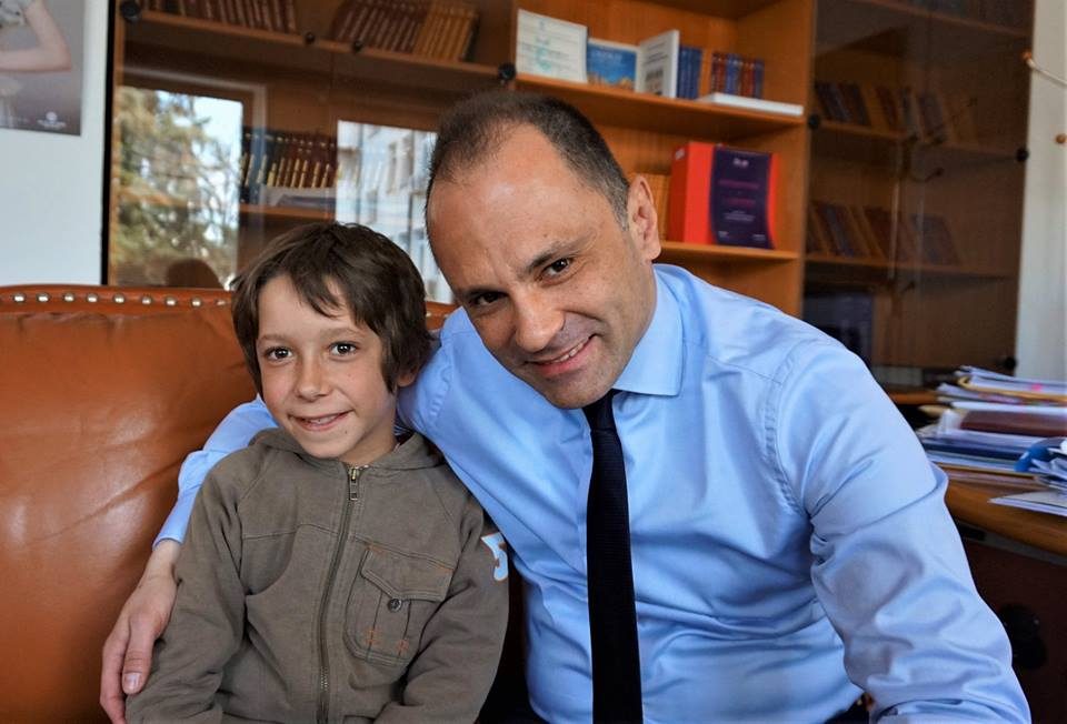 Филипче го одржа ветувањето: Милош кој со магаре оди на школо или пешачи по три часа е со добро здравје