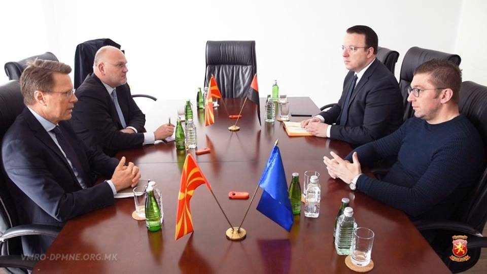 Правосудниот систем е политизиран и служи за политички прогон