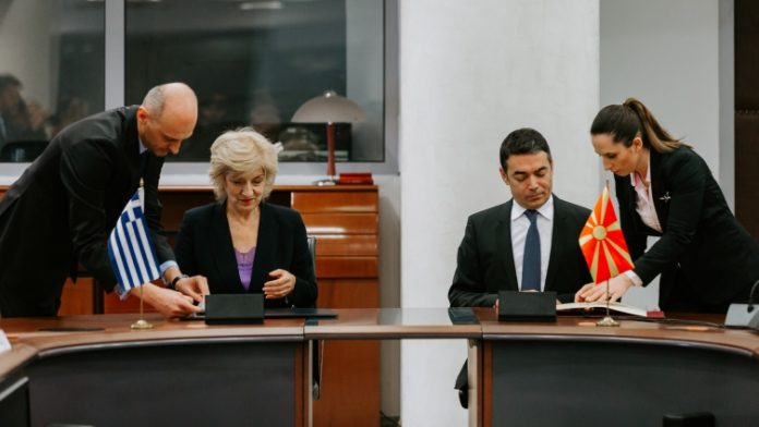 Никола Димитров отиде чекор натаму – јазикот на Егејците не бил Македонски