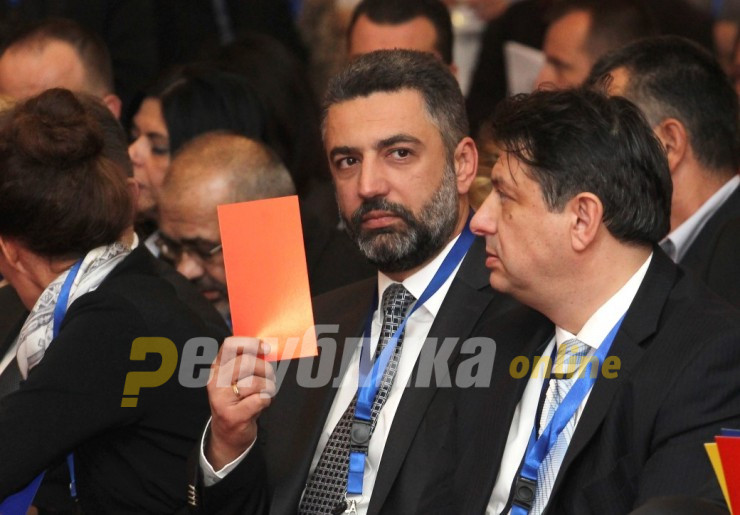 Се крена врева небаре сум директор во тајна полиција