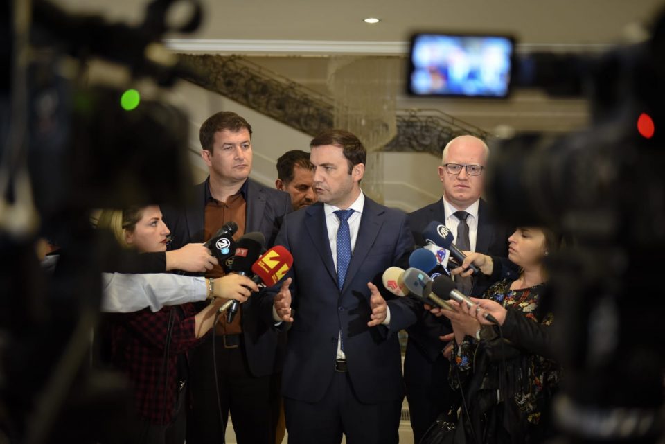 Османи: За СЈО да се разговара паралелно и со опозицијата и со пратениците