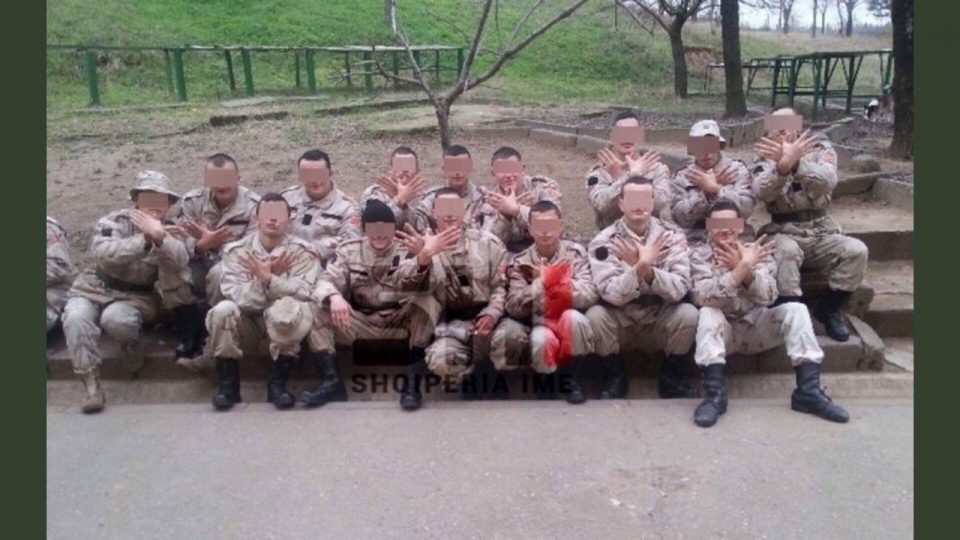 Во АРМ се летаат орли: Ќе ги caнкциониpa ли Шекеринска и овие вojници кои „летаат орли“ во кacapната во Велес?