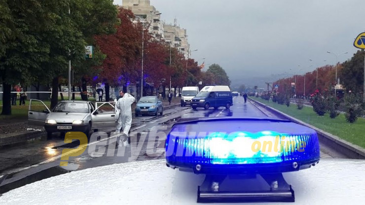 Додека бегал од полицијата удрил три возила, три лица во болница