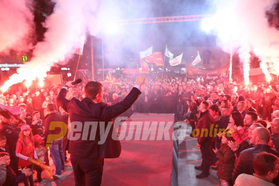 Владата ги намали пензиите за да има повеќе пари да вртат тендери во четири очи