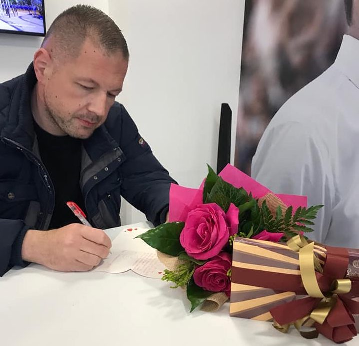 Чомбе до Силјановска: Ве покануваме заедно да ја прославиме победата на Пендаровски