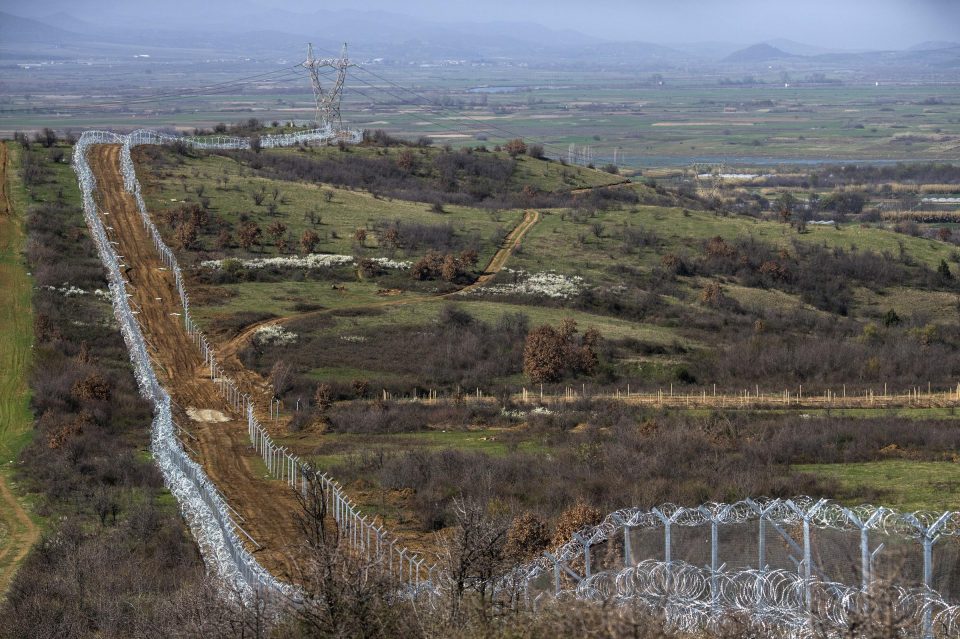 Предупредувачки истрели вчера на албанската граница, еднo лице се дало во бегство