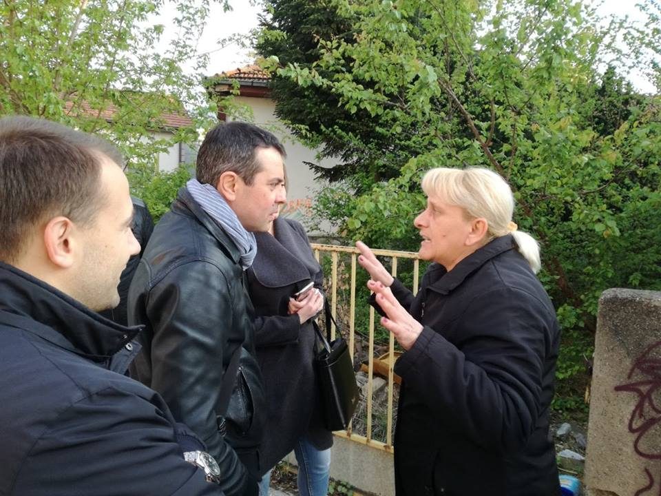 Членовите на ОК на ВМРО-ДПМНЕ Ѓорче Петров заедно со Никола Попоски во посета на жителите на Хром