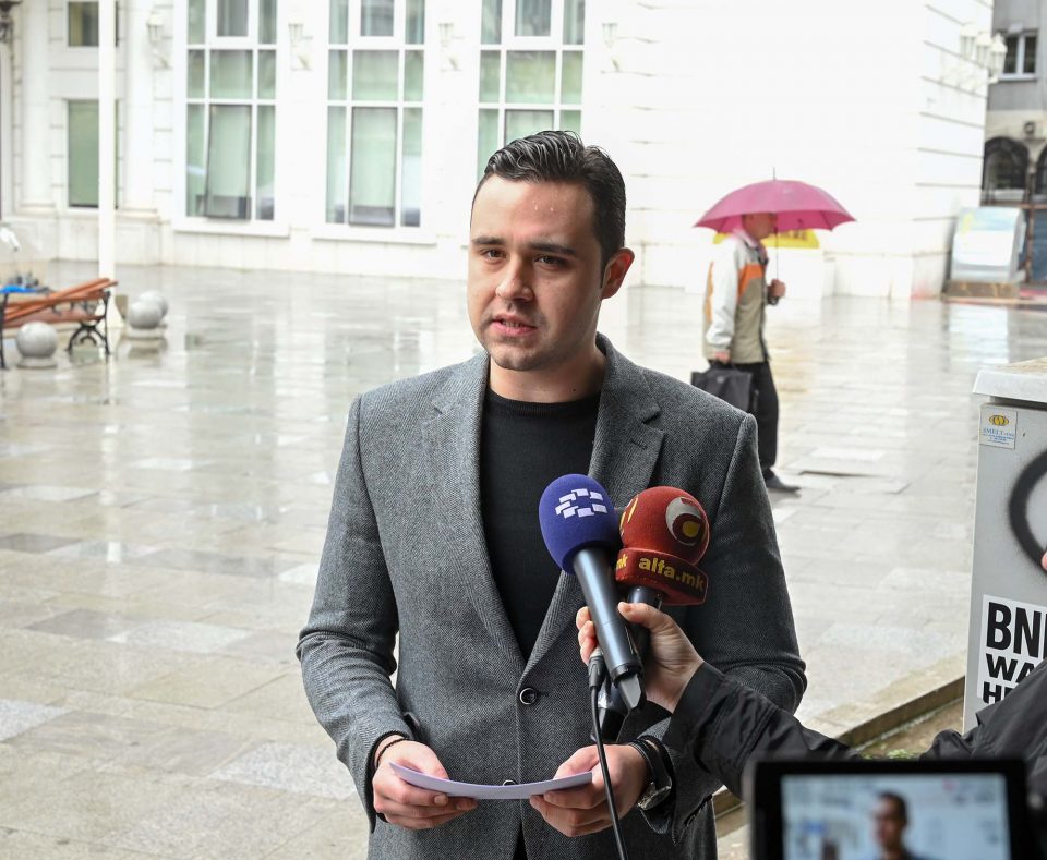 Костадин се изнервира зашто одеше само Костадин, не и војводата