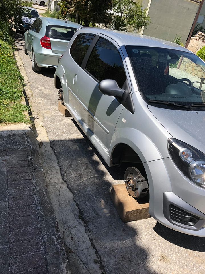 Македонски возила се кршеле во Грција за Велигден