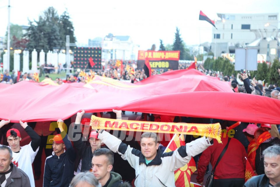 Од мене вмровец не бидува, но факт е: Рејтингот на СДСМ оди надолу, на ВМРО-ДПМНЕ нагоре