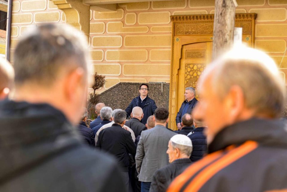 Албанците му обезбедија водство на Пендаровски