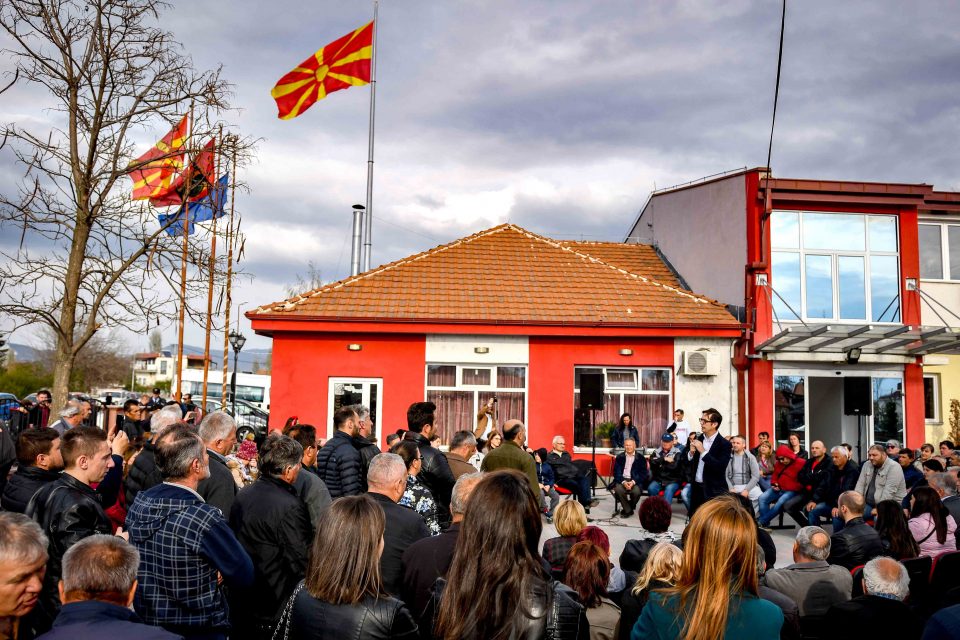 Пендаровски: Дајте да си помогнеме
