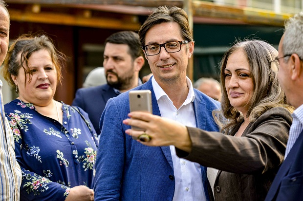 Пендаровски во Сопиште со граѓаните: Носам подобар живот за сите