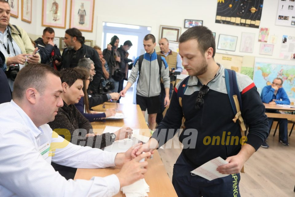 До 13 часот во Прилеп излезеноста 35 отсто