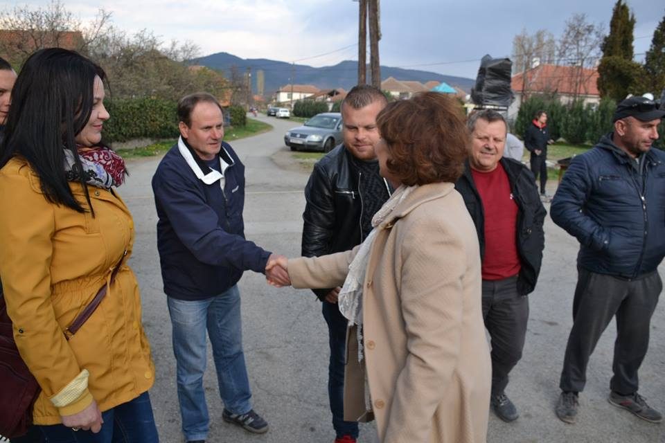 Силјановска со жителите на село Волино