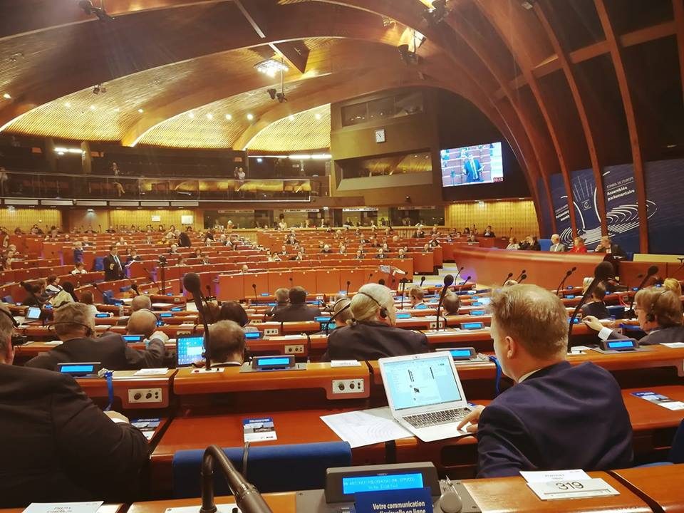 Совет на Европа: Треба да се залагаме за човековите права повеќе од кога и да е претходно