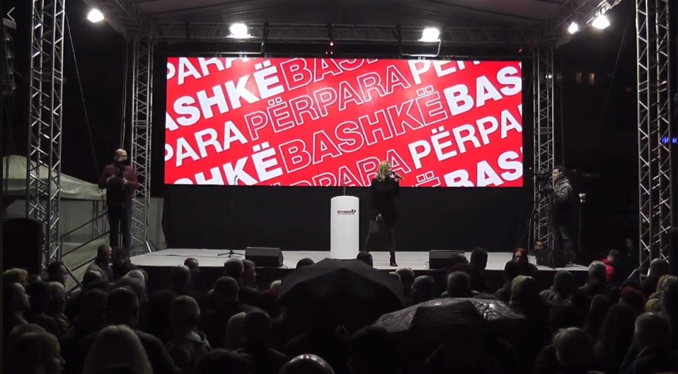 Со гласот за мене давате ветер во грб за оваа Влада, која за само две години го донесе законот за јазици