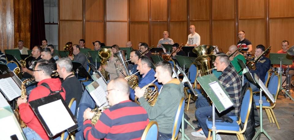 Вчера не ја свиреа химната, но утре ќе свират со грчкиот оркестар