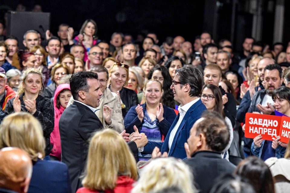 Заев: Ни требаат гласовите од Река, да, ни требаат сите!