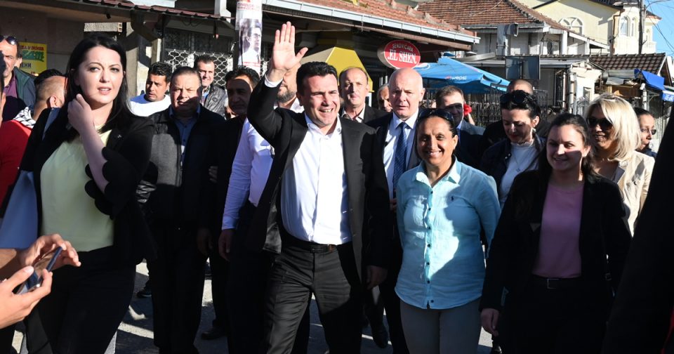 Заев од Шутка: Од Берлин носам вести, НАТО и ЕУ не се мачкаат на леб, но носат леб