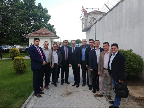 Проблеми во владината коалиција? Директорите на затворите на СДСМ се состануваат без директорите на ДУИ