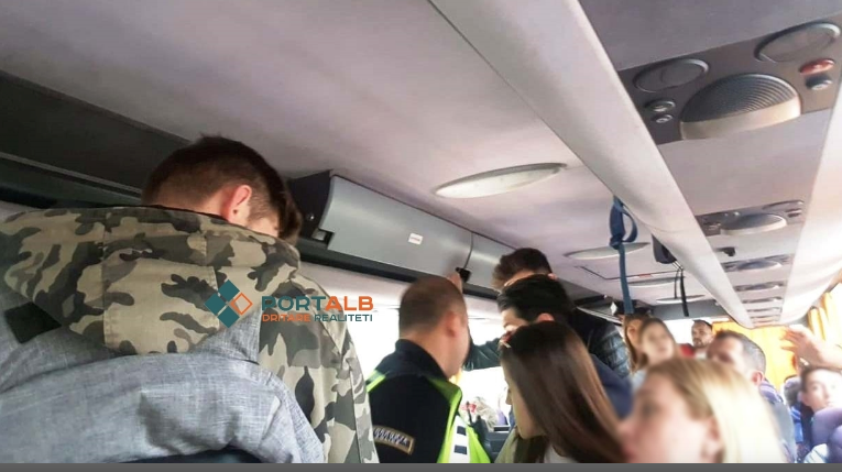 Автобусот Скопје – Гостивар повторно преполн, мораше да интервенира полиција