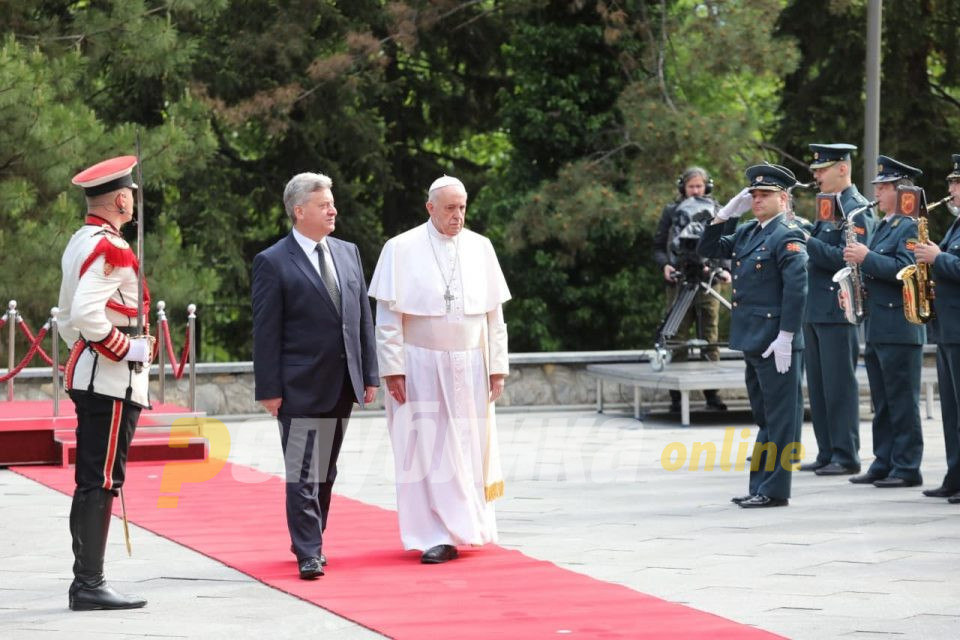 Папата во Скопје топ тема во светот – Посетата во живо и на „Ватикан њуз”