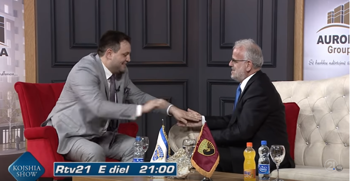 Урнебесно видео, Талат Џафери ја игра играта “Бззз”