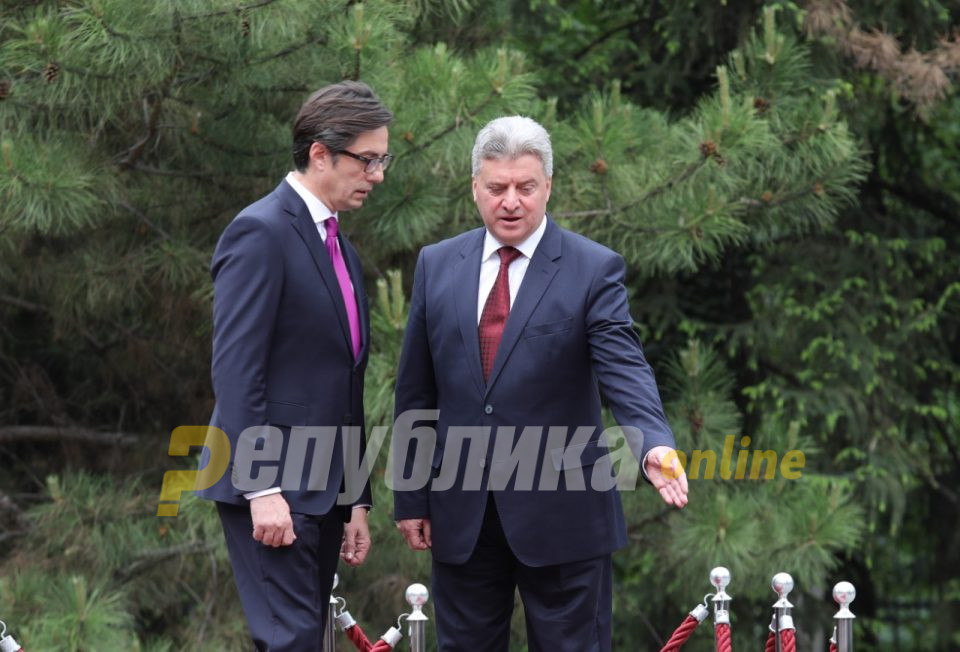 Не сакав да им биде некомотно на соседите: Пендаровски се пресели во Вила Водно